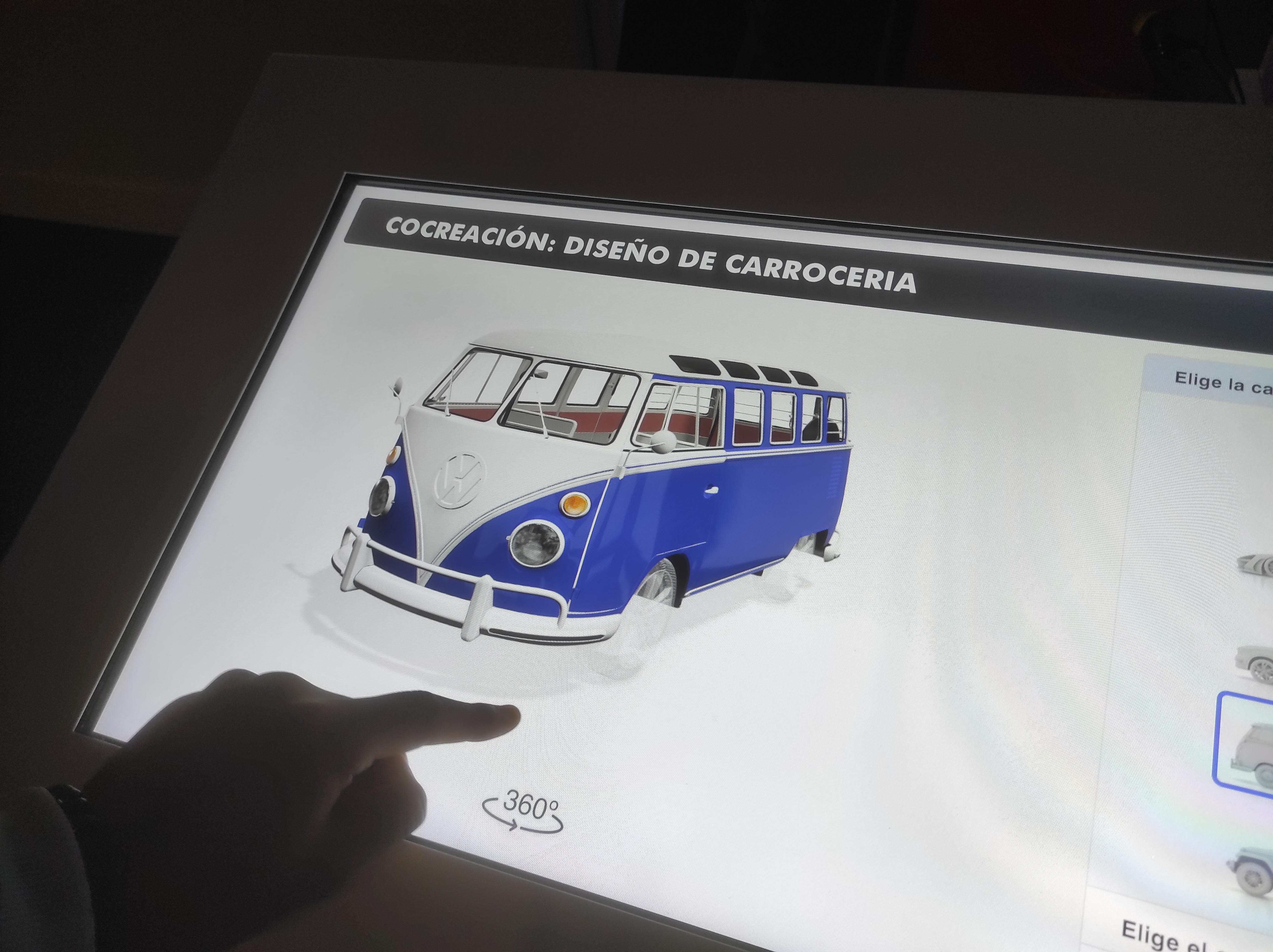 Tableta con dibujo de una furgoneta Volkswagen